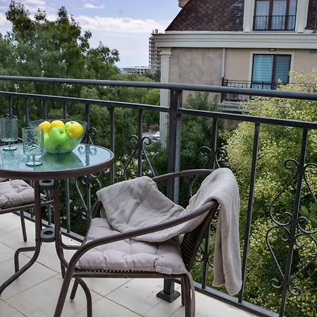 Apartment One-bedroom Premium Saints Constantine and Helena